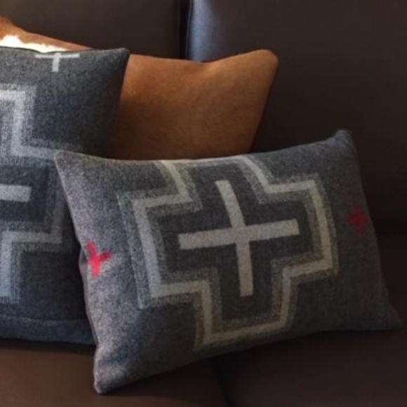 Pendleton Accents Sold Wool Pillow Poshmark